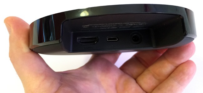 Uniquement des prises HDMI et micro USB
