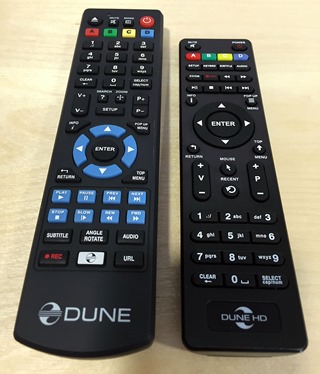 Comparaison avec la télécommande du Dune HD 303D, à gauche