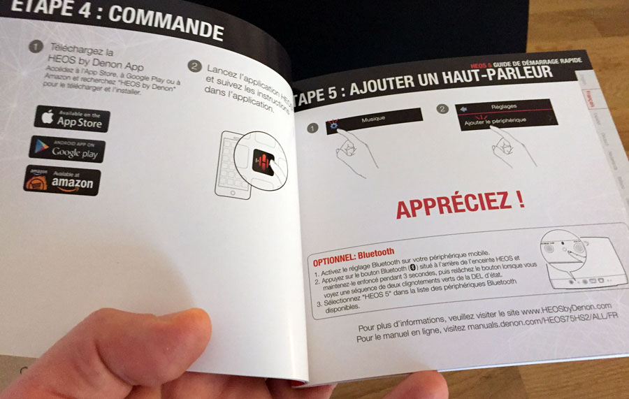 Un guide d'installation en français et sur papier fourni par Denon