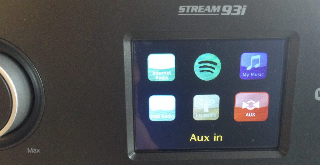 Passez en mode auxiliaire pour diffuser le flux reçu en Bluetooth