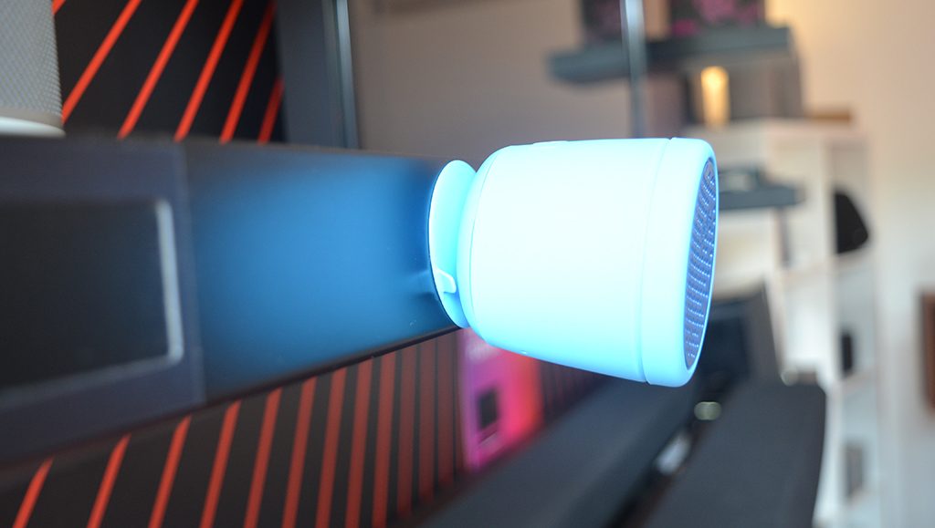 Test de l'enceinte Bluetooth Waterproof Polk Boom Swimmer Duo avec la ventouse