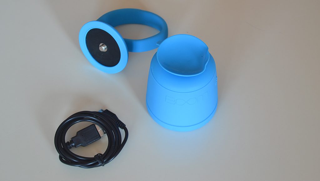 Unboxing/Découverte de l'enceinte Bluetooth étanche Polk Boom Swimmer vue sur la ventouse