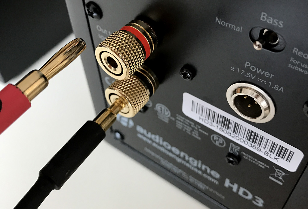 Borniers HiFi à vis et câbles moulés avec fiche banane pour un branchement facile et de qualité Borniers HiFi à vis et câbles moulés avec fiche banane pour un branchement facile et de qualité