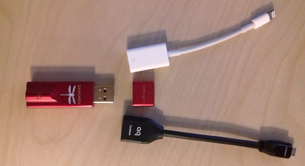 Le DAC DragonFly Red 2.1 V peut également se brancher sur nos smartphone avec l'adaptateur adéquat pour android ou iOS. Le DAC DragonFly Red 2.1 V peut également se brancher sur nos smartphone avec l'adaptateur adéquat pour android ou iOS.
