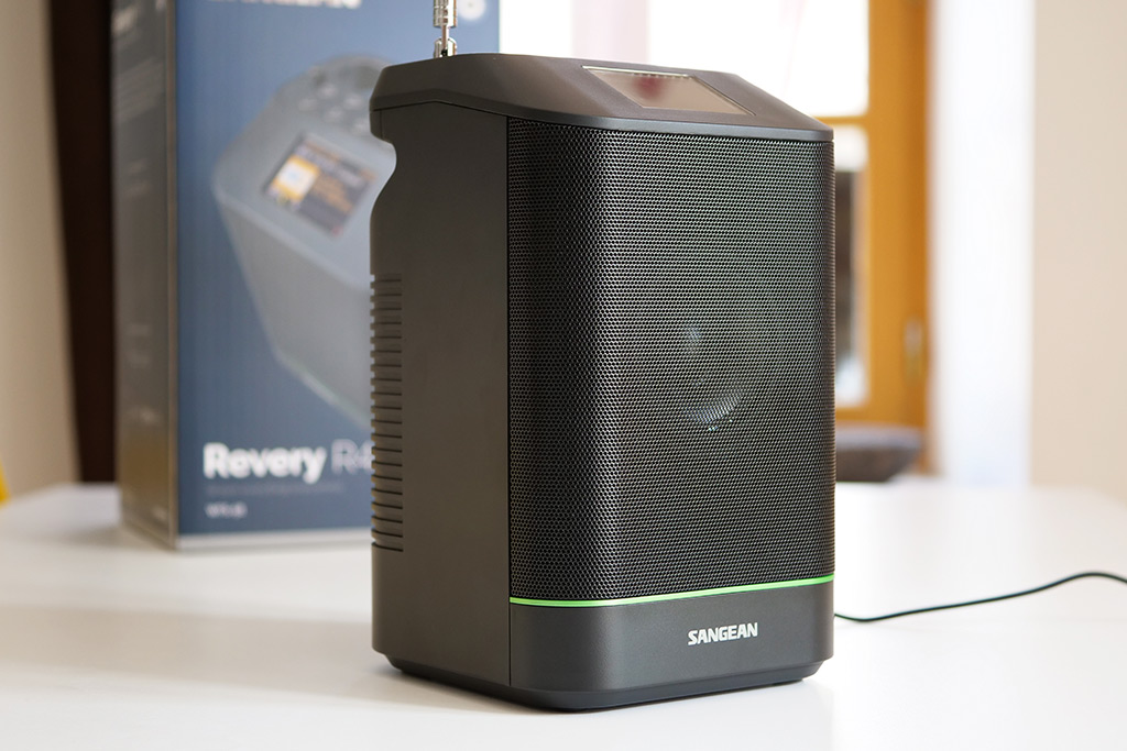 Test du poste de radio Internet Sangean Revery R4 : une solution universelle compacte pour écouter la musique partout