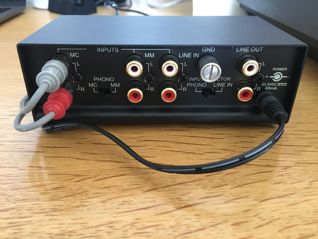 NAD PP4 preampli phono face arriere