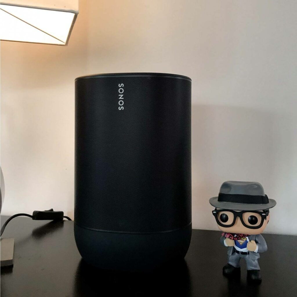 Sonos révolutionne sa gamme avec pour la première fois la réception Bluetooth et une batterie intégrée. Le WiFi, AirPlay 2 et le multiroom audio sont bien entendu toujours présents.aucun
