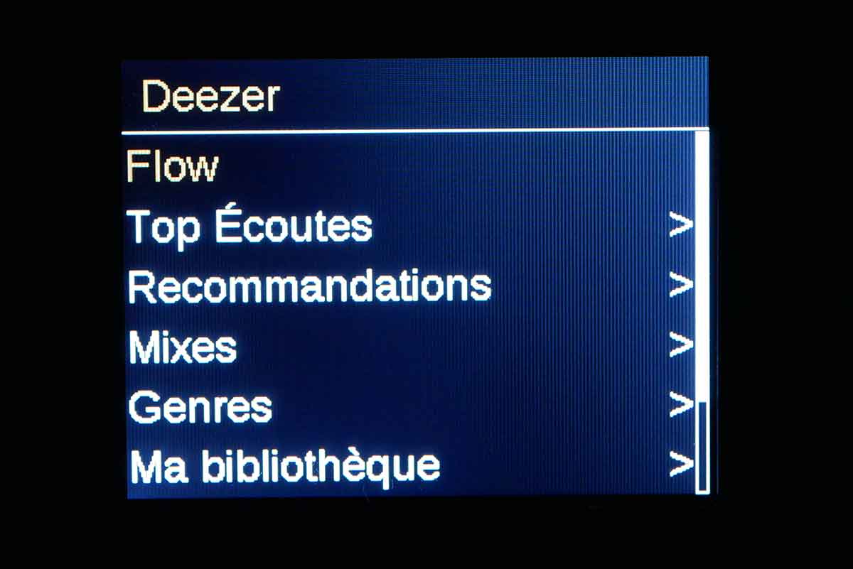 L'accès à l'abonnement Deezer Le menu tel qu’il est affiché lorsque l’on écoute Deezer : dernières sorties, recommandations, favoris personnels, etc.
