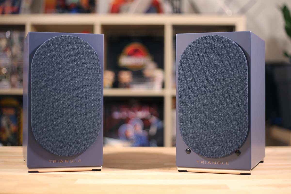 Triangle AIO Twin paire d'enceintes connectées avec cache des haut-parleurs aimantés Triangle AIO Twin paire d'enceintes connectées avec cache des haut-parleurs aimantés