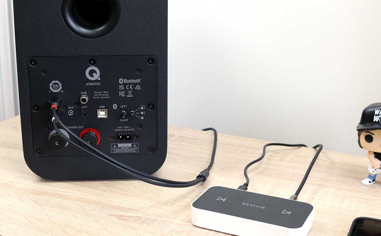 Brancher le lecteur réseau WiFi Octavio sur une enceinte active