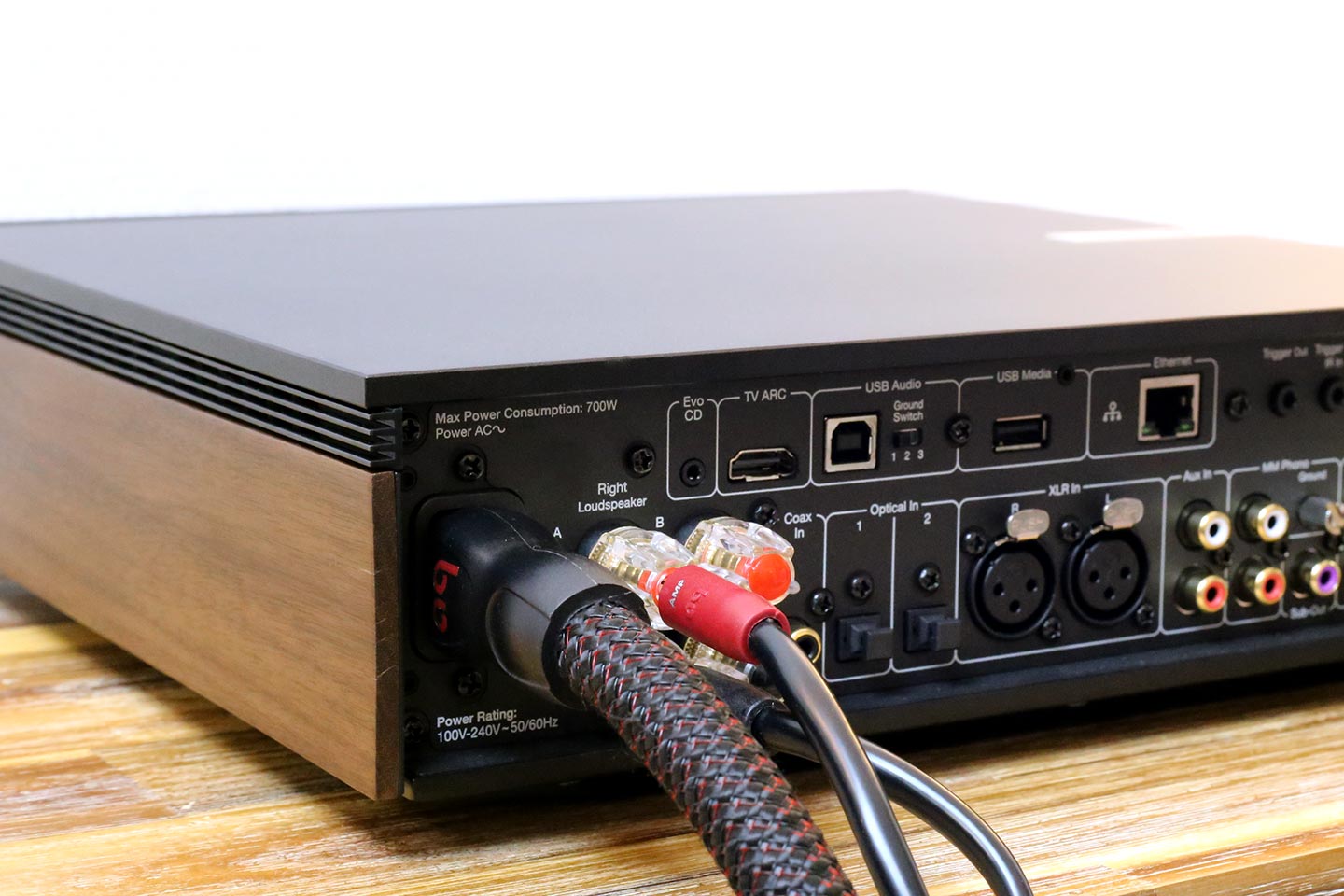 Audioquest NRG Z3 un câble secteur pour améliorer l'ampli HiFi et gagner en qualité sonore