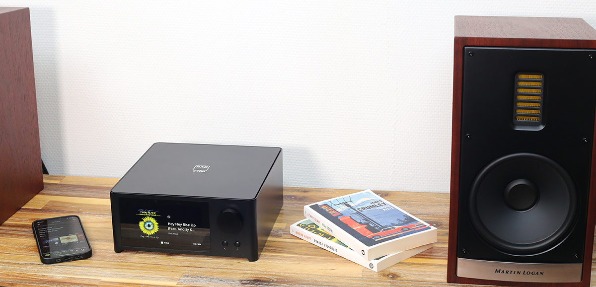 Écoute du NAD C700 avec les enceintes HiFi bibliothèques Martin Logan Motion XTi35 Écoute du NAD C700 avec les enceintes HiFi bibliothèques Martin Logan Motion XTi35