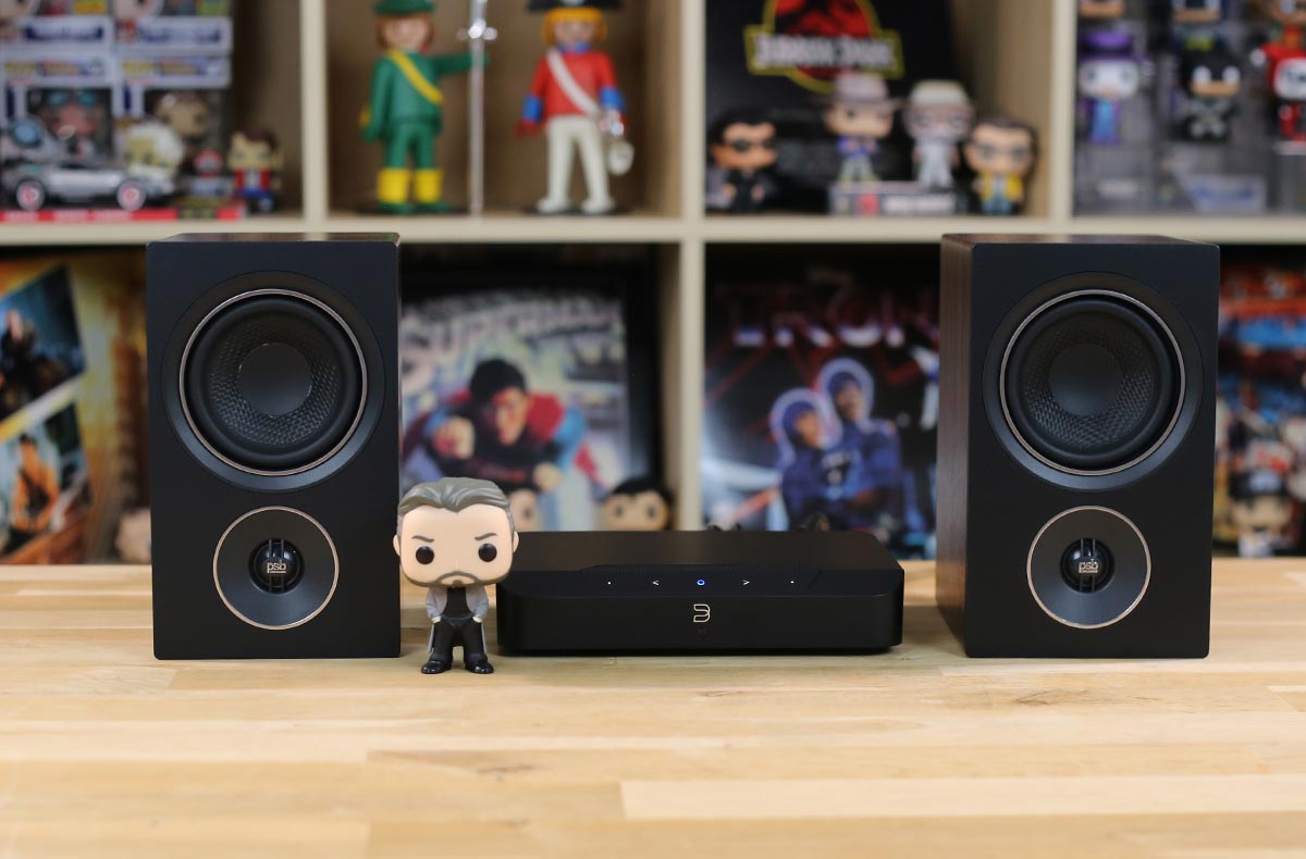 Association des enceintes PSB Alpha P3 avec l'ampli connecté ultra compact Bluesound Powernode Edge