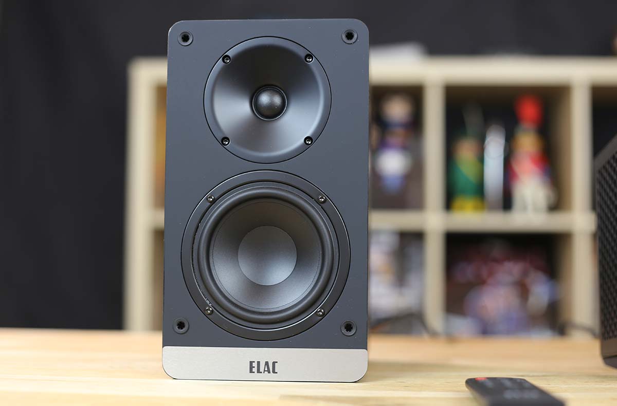 Klipsch The Fives : une paire d'enceintes amplifiées avec entrée HDMI