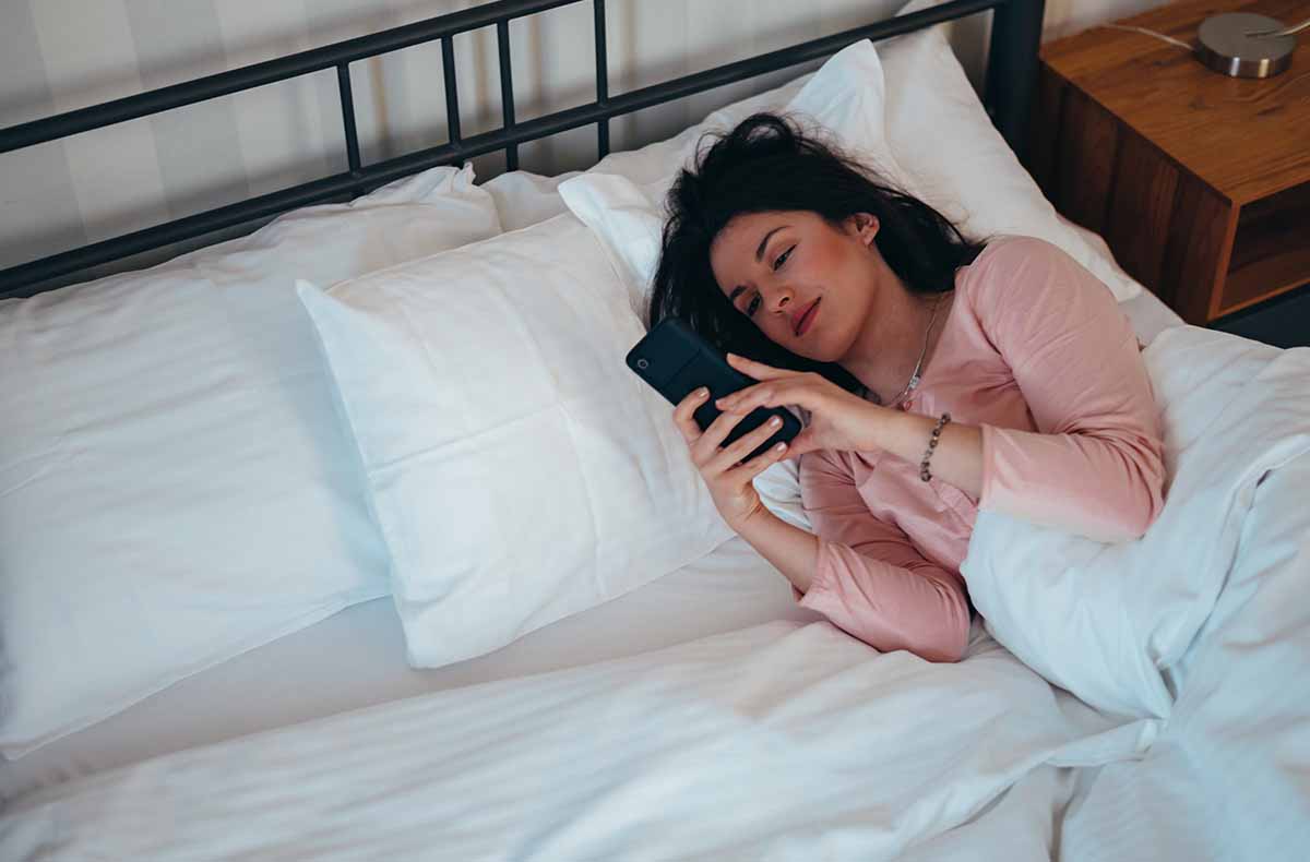 Le smartphone a substitué nos réveil traditionnels Radio réveil connecté alternative au smartphone