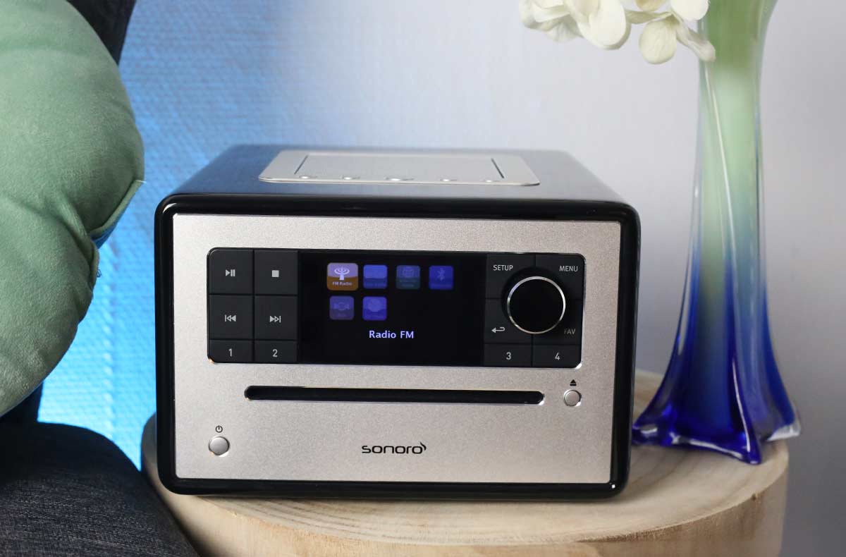 Sonoro Elite permet d'accéder à tous les modes de radios via son triple tuner DAB+/FM et radios numériques Internet radio-réveil connecté