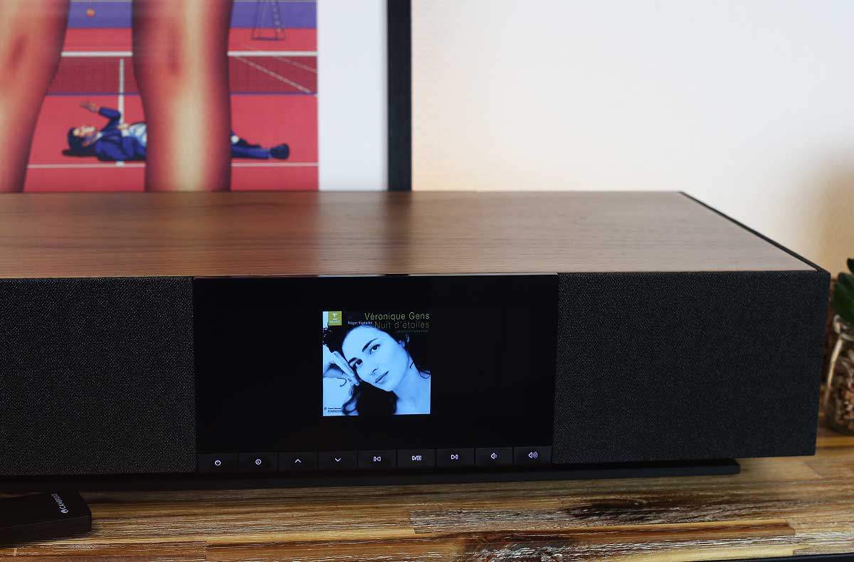 L'enceinte connectée tout-en-un propose une versatilité d'usages d'écoutes.