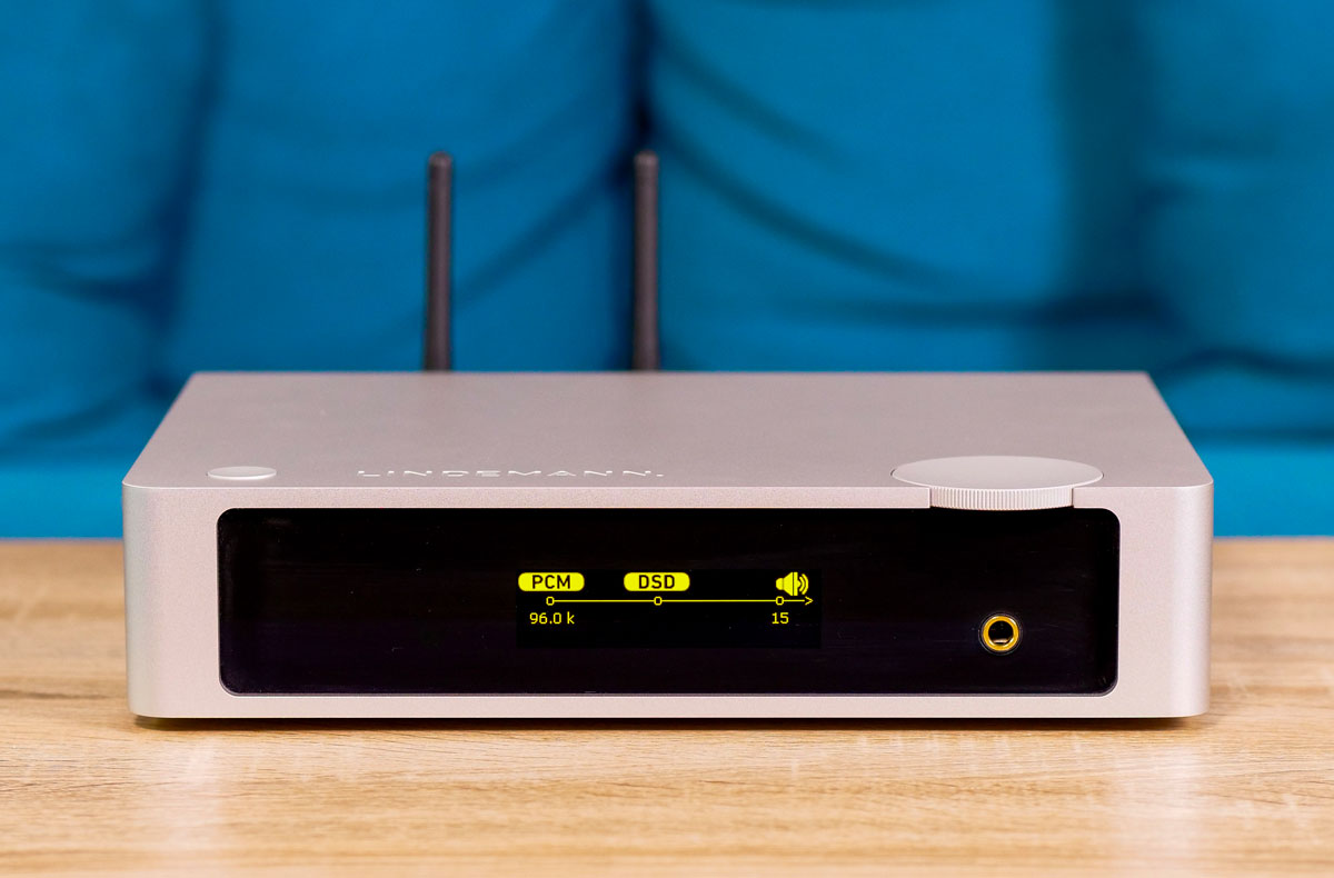 Pour visualiser si le rééchantillonnage en DSD est actif, il faut appuyer sur la touche « i » de la télécommande.