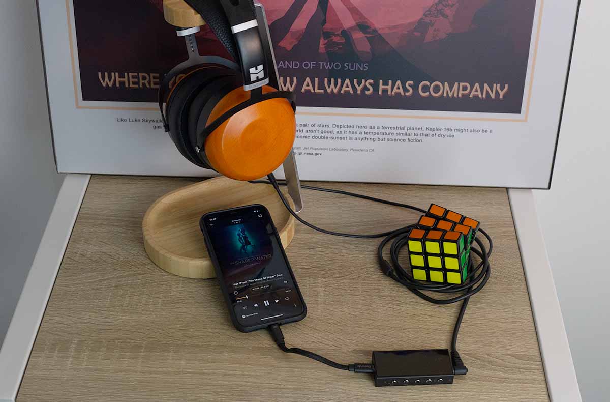 Pour des écoutes intimistes et une isolation phonique, le casque fermé HiFI est le parfait compagnon.